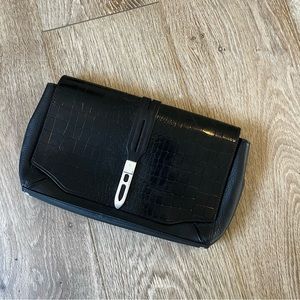Rag and Bone clutch
